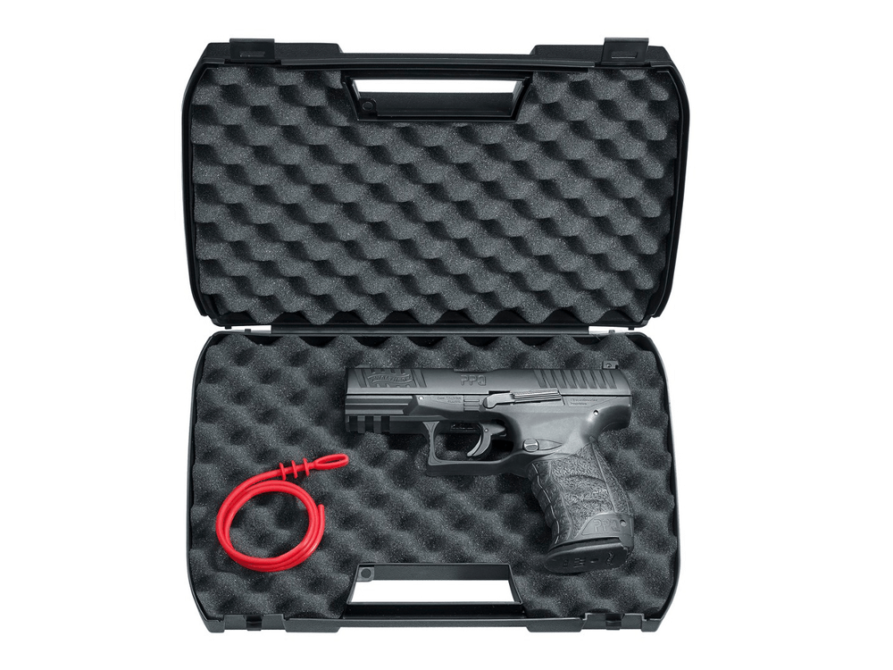 PISTOLET WALTHER PPQ M2 T4E CAL 43 - BLACK dans son étui de transport avec accessoires.