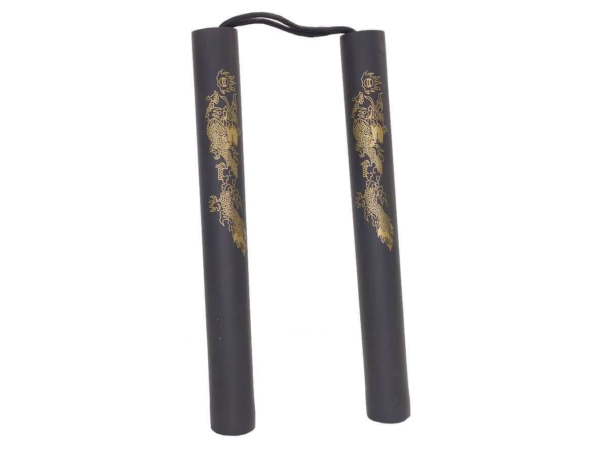 Nunchaku Mousse Noir 29cm dia. 3.1cm Corde 13cm avec un design artistique en or sur les manches.