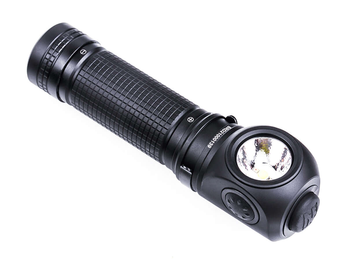 Nextorch P10 Lampe de poche coudée LED 1400lm vue de profil avec tête orientable