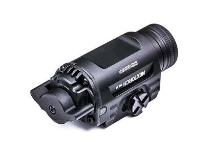Nextorch WL11 Lampe LED 650lm pour arme de poing vue latérale avec accessoires montés.